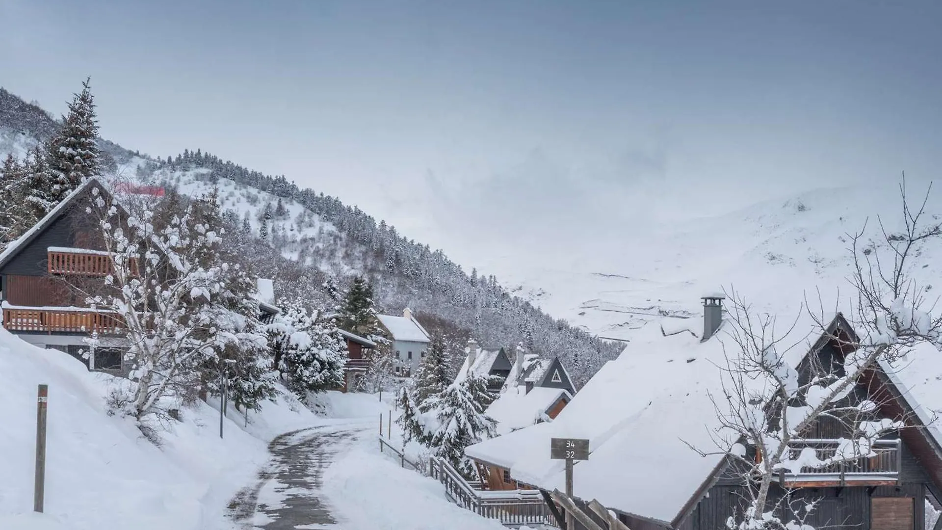 Charmant Appart, Proche Thermes Et Telepherique, Parking Gratuit, Animaux Acceptes - Fr-1-296-445 Saint-Lary-Soulan Frankrike